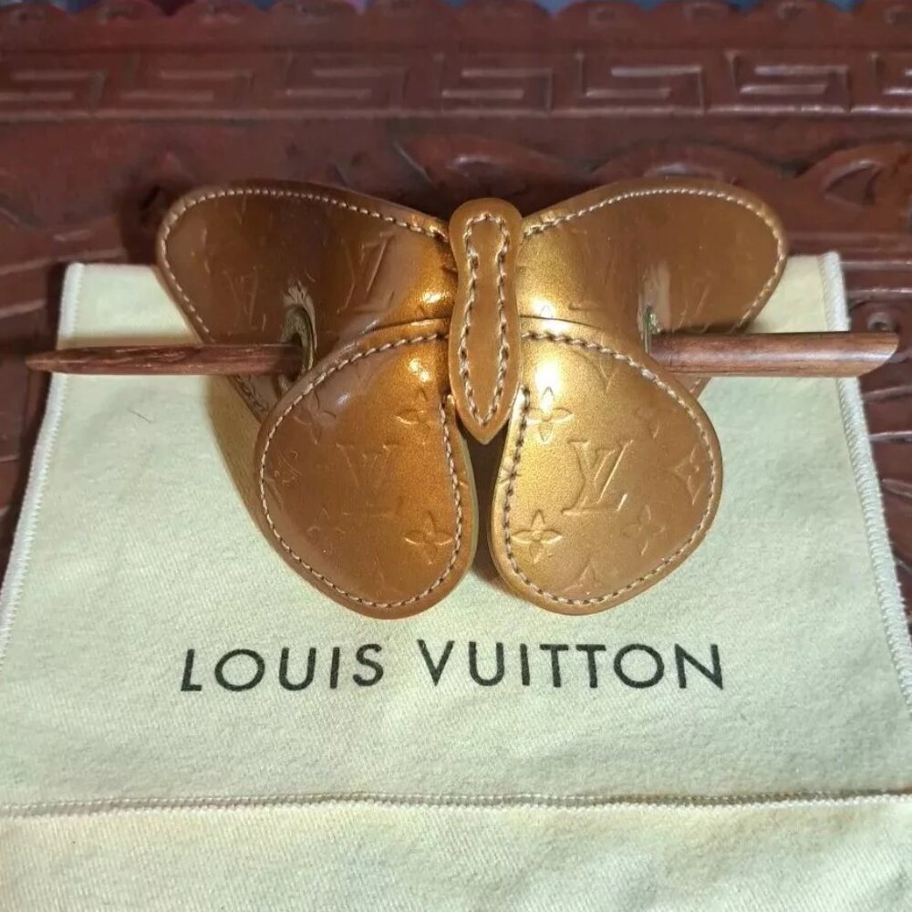 Louis Vuitton Butterfly Shaped Hairpin Wood Leather Canvas Monogram Brown